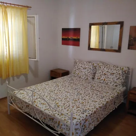 Apartments&rooms Abba